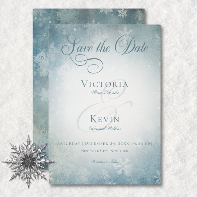 Romantisk Fallande Snö Blå och Vit Bröllopsdag Spara Datumet (Romantic Falling Snow Blue & White Wedding Save The Date)