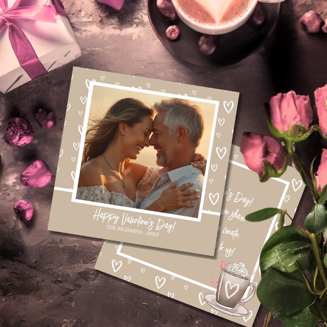 Romantisk kaffe och vitt hjärta med foto/meddeland julkort (Romantic Coffee and White Heart with Photo/message Holiday Card)