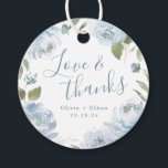 Romantisk kärlek och tack dammig blå blomsterbröll gåvor etiketter<br><div class="desc">Kärlek och tack script omgiven av romantiska vattenfärg blomster i dammig blå och salvia grön,  söt och elegant,  personifierad med par namn och datum,   fantastiska presentkort för bröllop,  brud shower,  baby shower eller någon speciell händelse.</div>