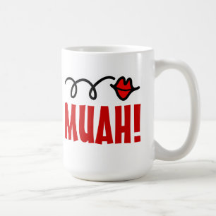 Romantisk kyssmugg med röd läppar Muah! Kaffemugg