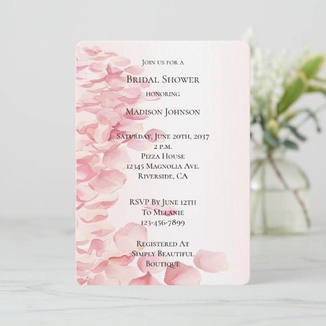 Romantisk Möhippa för  Rosa ros Petals Inbjudningar (Stående Fram)