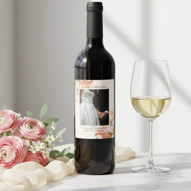 Romantisk rosafärgad blomsterbröllop vinflaska etikett (Romantic Blush Painted Floral Wedding Wine Label)