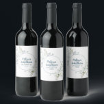 Romantisk vattenfärgsvit blomma bröllop anpassning vinflaska etikett<br><div class="desc">Elegant och romantiska etiketter för anpassade vin för bröllopsmottagningen, med en vacker bukett av vita, mjuka vattenfärgblommor. Du kan enkelt redigera mallen fält om du vill lägga till brud och groom namn i ett modernt skiffer-grått-skript och bröllop-datumet i ett snyggt-teckensnitt med versaler. Visa den matchande samlingen "White Gentle Flowers -...</div>