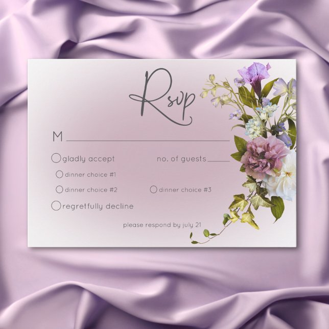 Romantisk vit och Lila Blommigt Modern Bröllop OSA Kort (Romantic White & Purple Floral Modern Wedding RSVP Card)