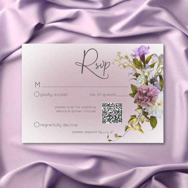 Romantisk vit och Lila Blommigt Modern Bröllop QR OSA Kort (Romantic White & Pink Floral Modern Wedding QR RSVP Card)