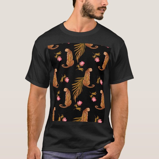Romantiska cheetahs: vattenfärgssömlös mönster. t shirt (Framsida)