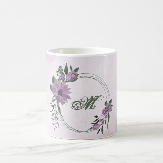 romantiska dammiga lila blommor grönska kaffemugg (Center)
