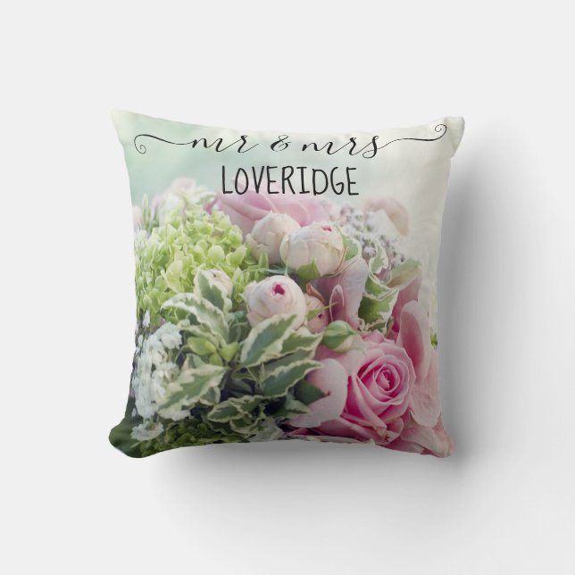 Romantiska herr- och fru-rosa rosblommiga bröllop kudde (Framsida)