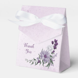 Romantiska lila vita blommor grönska bröllop presentaskar