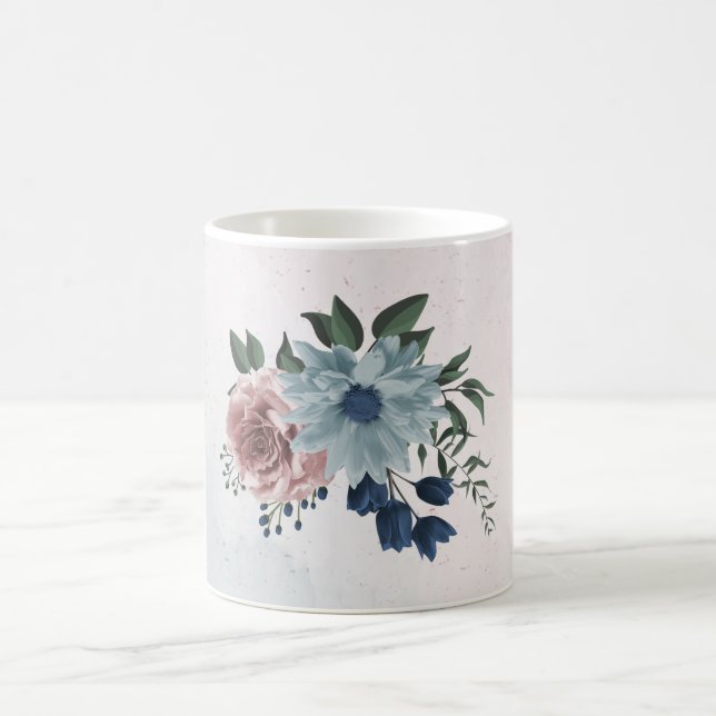 Romantiska rosa blå blommor grönska kaffemugg (Center)