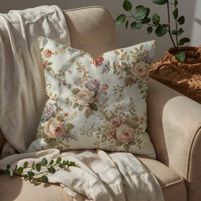 Romantiska Rosor & Vildblommor Vintage Girland Kudde (Skapare uppladdad)