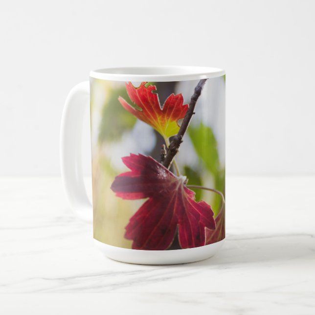 Romantiska träd & blommor – Botanisk bohofantasi Kaffemugg (Framsida vänster)