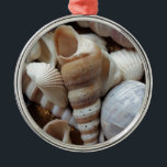 Romantiska tropiska exotiska Snäckor Beach Kärlek Julgransprydnad Metall<br><div class="desc">Romantiska tropiska exotiska Snäckor Beach Kärlek</div>