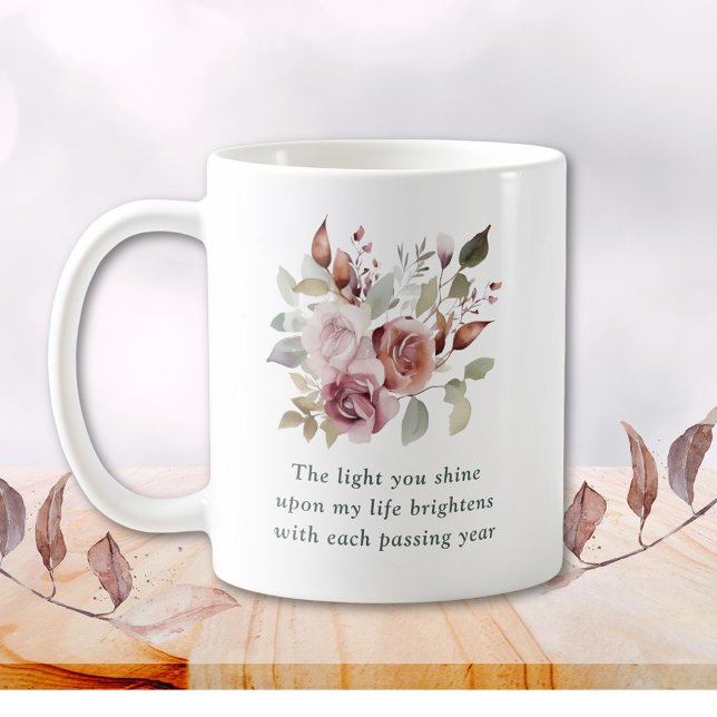 Romantiskt blomsterjubileumpresent kaffemugg (Romantic Floral Anniversary Gift Coffee Mug)
