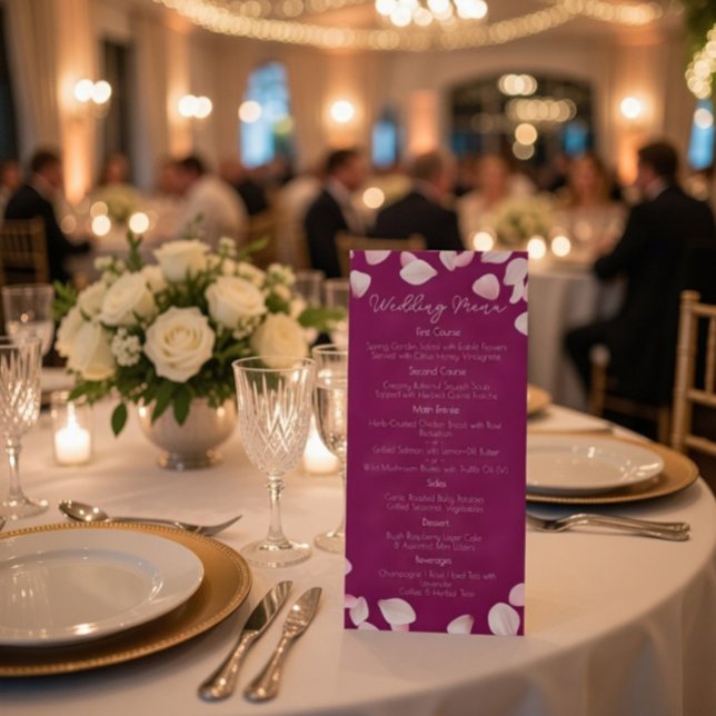 Romantiskt menykort med rosa kronblad för bröllop meny (Skapare uppladdad)