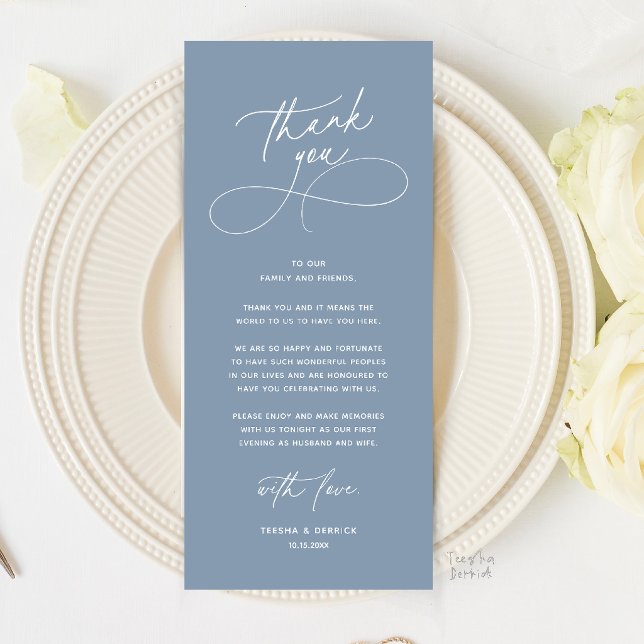 Romantiskt Middagsbord Platssättning Tacksamhetsko Program (Romantic Wedding Place Setting Thank You Card in Dusty Blue)