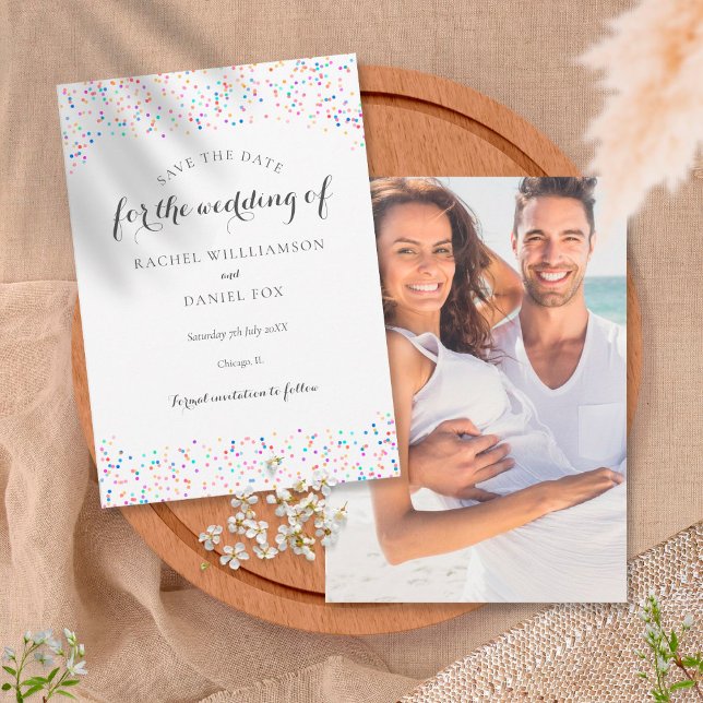 Romantiskt regnbågsconfetti Foto Spara Datumet (Skapare uppladdad)