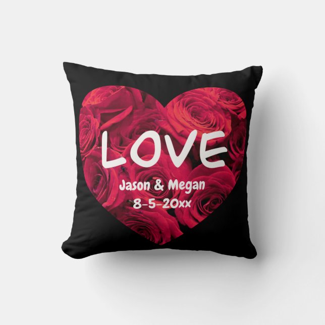 Romantiskt röd ros Valentine-hjärta, monogrammat Kudde (Framsida)