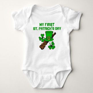 Romper "St. Patrick's day". T Shirt