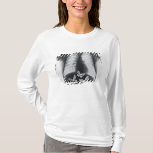 Röntga av fjärilar i magen t shirt