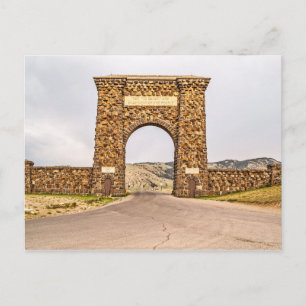 Roosevelt Arch i norra änden av Yellowstone Vykort