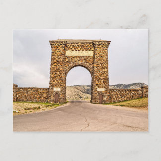 Roosevelt Arch i norra änden av Yellowstone Vykort