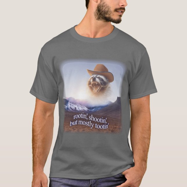 rootin shootin but mostly tootin cowboy raccoon wo t shirt (Framsida)