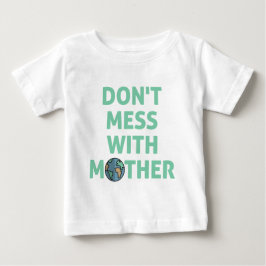 Rör inte mamman! t shirt