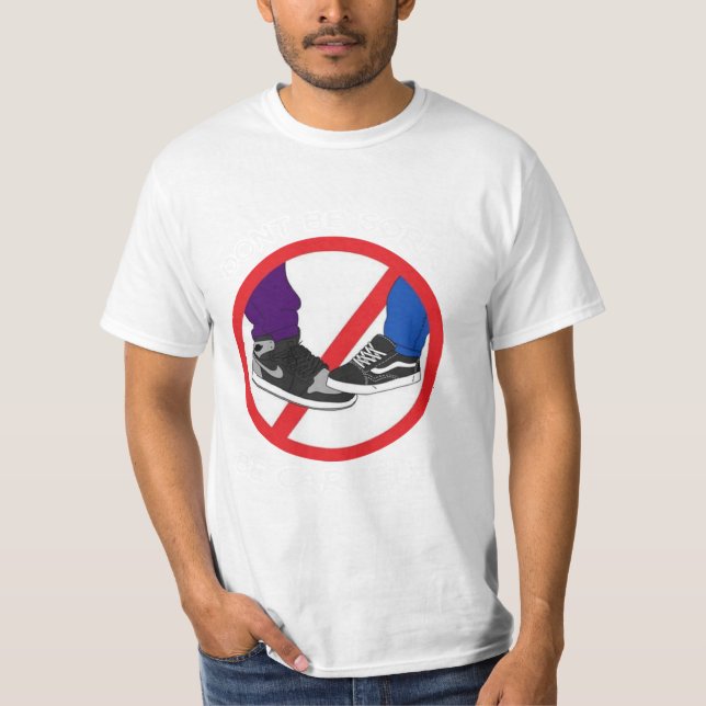 Rör Inte Mina Skor T Shirt (Framsida)