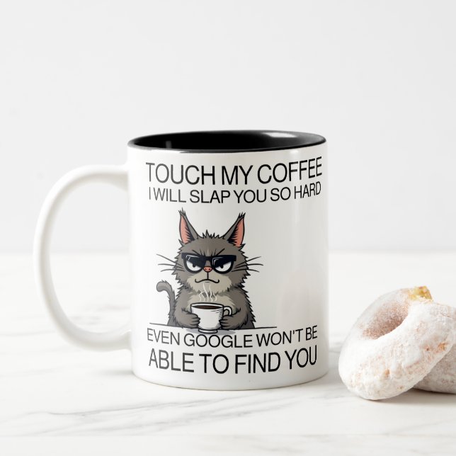 Rör mitt kaffe och jag ska slå dig. Två-Tonad mugg (Med munk)