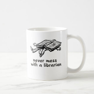 Röra aldrig med en bibliotekarie 2,0 kaffemugg