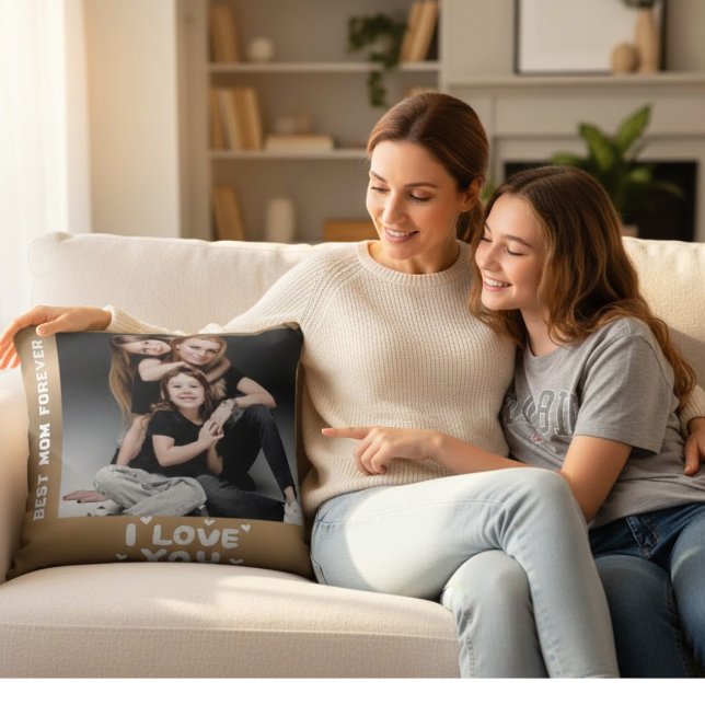 Rörande present till mor på mors dag och födelseda kudde (Skapare uppladdad)