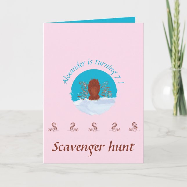 Rörelsekänslig kul ekorre gräver på pastell rosa kort (Framsida)