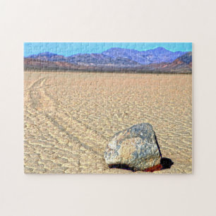 Rörliga stenar Death Valley Kalifornien. Pussel