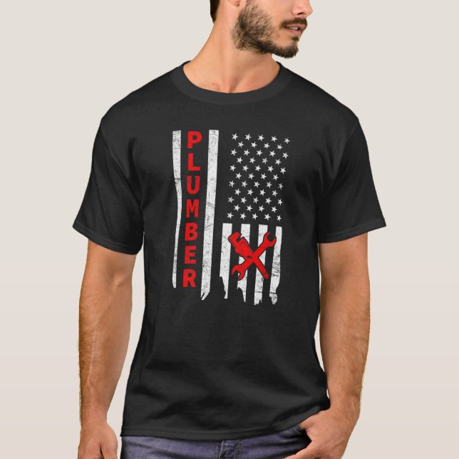 Rörmokare USA flagga Pipe Wrench Tradesman Pi T Shirt (Framsida)