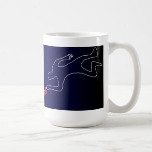 Rörs saker på detta skrivbordmajresultat i skada kaffemugg