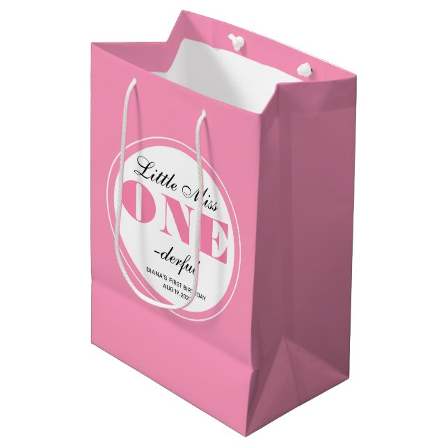 Rosa 1-årsdag (Framsidan Vinklad)