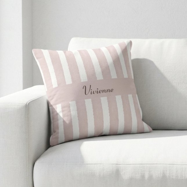 Rosa akvarellränder Monogramnamn Kudde (Blush Pink Watercolor Stripes Monogram Name Throw Pillow)