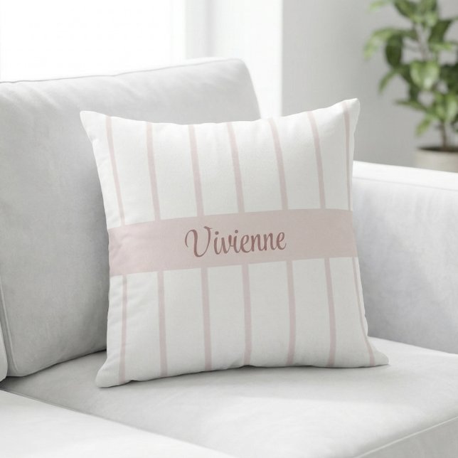 Rosa akvarellränder Monogramnamn Kudde (Blush Pink Watercolor Stripes Monogram Name Throw Pillow)