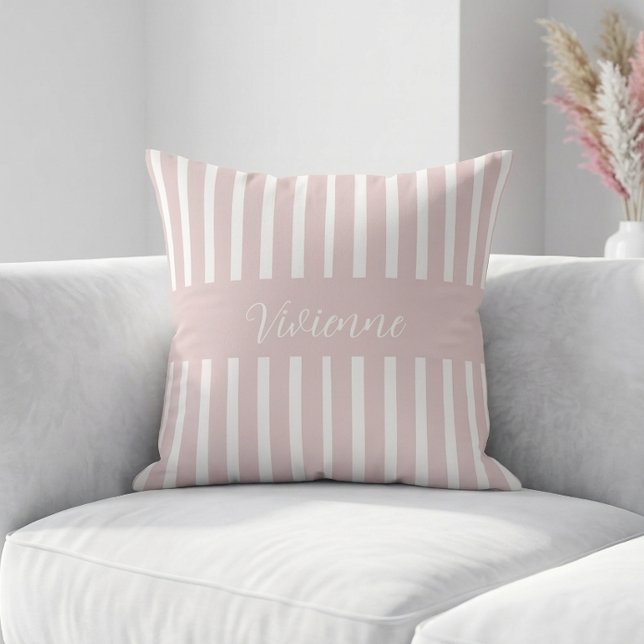 Rosa akvarellrandiga monogramnamn kudde (Blush Pink Watercolor Stripes Monogram Name Throw Pillow)