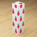 Rosa Ananassle White Presentask För Vinflaska<br><div class="desc">Rosa och vit Vin-box med Rosa Pineapple Mönster. Fler produkter med den här designen finns i samlingen nedan.</div>