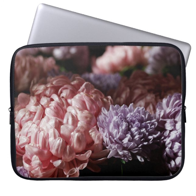 Rosa Aster Bouquet: Baroque Lighting. Laptop Fodral (Framsidan)