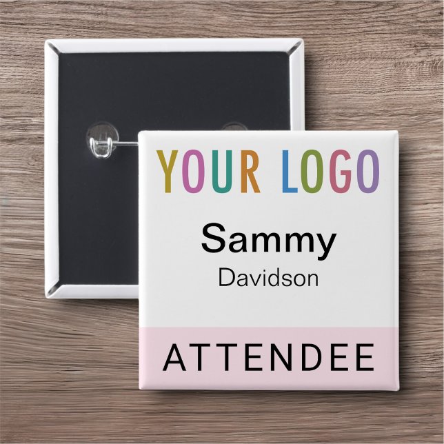 Rosa Attendee Namn Badge med Logotyp Pinback Squar Knapp (MISOOK Square Pin Back Button for Attendee with Logo Pink)