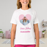 Rosa av foto hjärta namn födelsedag t shirt<br><div class="desc">Anpassa och lägg till ett namn och ett foto i hjärtformade ram. Rosa text.</div>