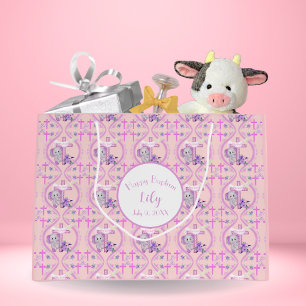Rosa baby elefant med duva och dopkors