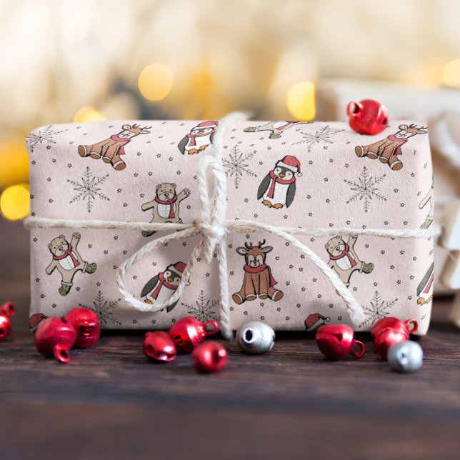 Rosa Babys Första julvintern Djur Presentpapper (Pink Baby's First Christmas Winter Animal Wrapping Paper. Hand-Drawn Penguin, Reindeer, Teddy Bear)