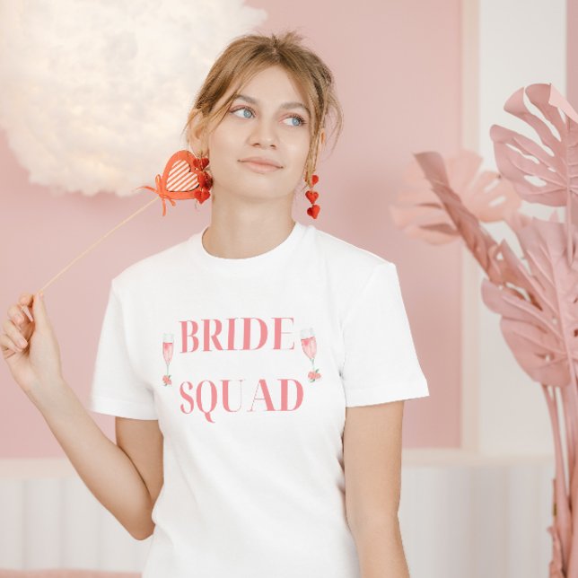 Rosa Bachelorette Bride Squad Script Bridesmaids T Shirt (Skapare uppladdad)