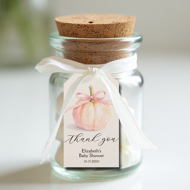 Rosa band litet pumpa flicka baby shower presentetikett (Pink ribbon on little pumpkin girl baby shower favor gift tags)
