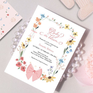 Rosa band vild blommande baby i blom Babykalas Inbjudningar