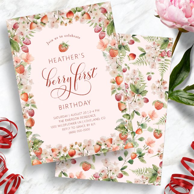 Rosa Bär Första Födelsedagsinbjudningar Inbjudningar (Elegant Pink Berry First Birthday Invitations with Strawberry by Painted Paperie
)